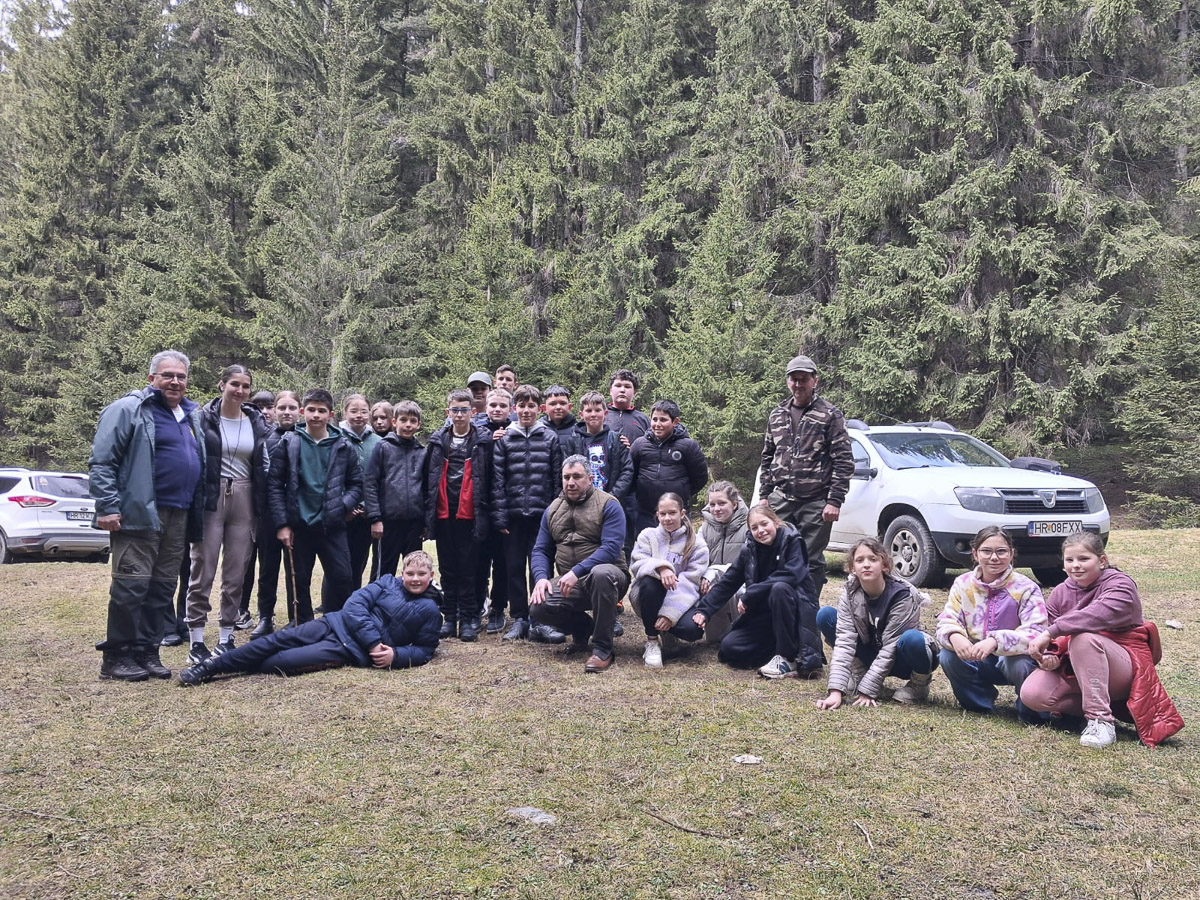 Pisztrángot telepítettek a kis horgászok